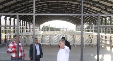 Başkan Altun Yarı Olimpik yüzme Havuzunda İncelemelerde Bulundu