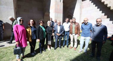 Başkan Büyükkılıç, öğrencilerle birlikte Sultanhanı'nda
