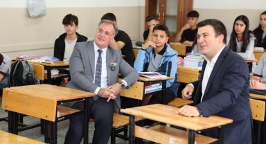 Başkan Özdoğan, öğrencileri ziyaret etti