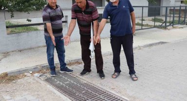 Bu mazgallardan su gitmez