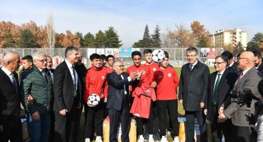 Büyükşehir, Amatör Spor Kulüplerine 1,5 milyon TL'lik malzeme desteği verecek