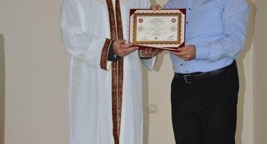 Cezaevinde hafız oldu