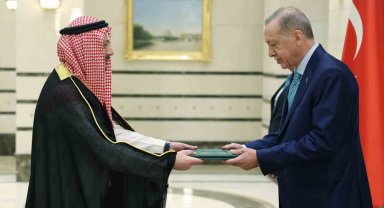 Cumhurbaşkanı Erdoğan, Suudi Arabistan Büyükelçisi Fahad Bin Assaad Bin A. Abualnasr'ı kabul etti