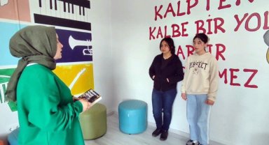 Diksiyon eğitimi ile akıcı konuşma becerisi kazanıyorlar
