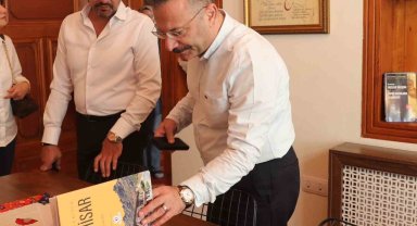Eskişehir Valisi Hüseyin Aksoy ve eşi Hülya Aksoy, Sivrihisar'ı ziyaret etti