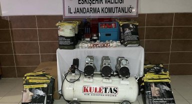 Eskişehir'de jandarma 11 kilogram kaçak tütün ele geçirdi