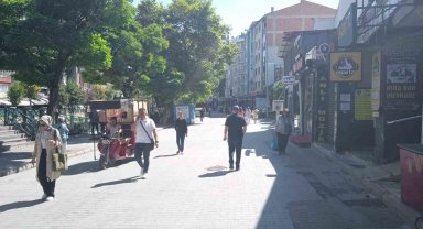 Eskişehir'de okullar açıldı, merkez tenhalaştı