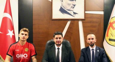 Eskişehirspor'da yeni stoper transferi