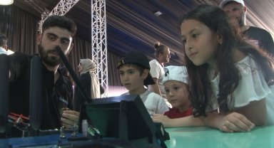 Geliştirdikleri mini sürü İHA'lar, fünye bombalarla kamikaze dronlara dönüşüyor