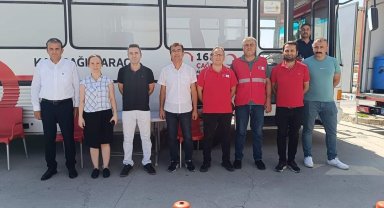 Hastane çalışanlarından kan bağışı