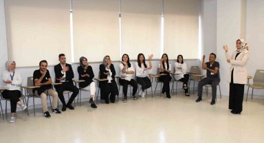Hastane personeline işaret dili eğitimi