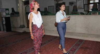 İspanya'dan Kudüs'e yürüyen Carlota Salazar Karaman'da mola verdi