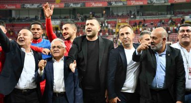 Kapalı Kale Baki Ersoy'u Bağrına Bastı