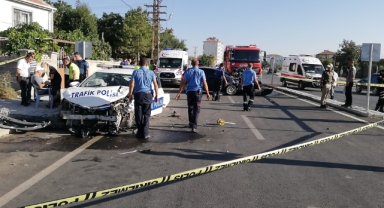 Karaman’da polis aracı ile yabancı plakalı otomobil çarpıştı: 2’si polis 3 yaralı