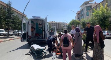 Karaman'da kamyonetin çarptığı yaya yaralandı