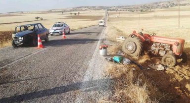Kırıkkale'de otomobil ile traktör çarpıştı: 2 yaralı