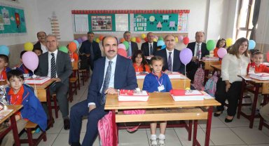 Konya'da yeni eğitim ve öğretim yılının ilk ders zili çaldı