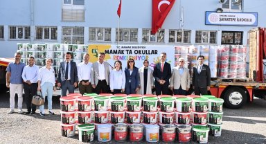 Mamak Belediyesi, okullara boya desteğinde bulundu