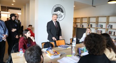 Melikgazi'de gençlerin bilgi yolculuğundaki rehberi: Akıl küpü kütüphaneleri