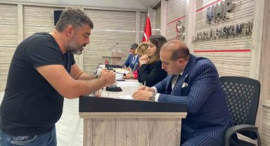 MHP'ye 30'a yakın Alevi vatandaş üye oldu