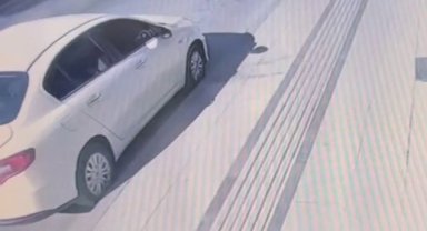 Motosikletin karıştığı kaza güvenlik kamerasına yansıdı