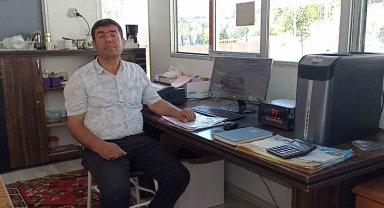 Muhtardan örnek davranış, tüm maaşını öğrencilere burs olarak dağıtıyor