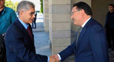 Niğde Valisi Cahit Çelik, Vali Çiçek'i ziyaret etti