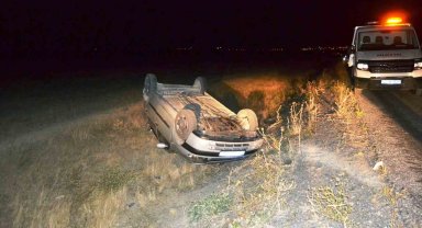 Otomobil şarampole devrildi: 3 yaralı