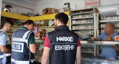 Polis ekipleri okul çevrelerinde denetimi arttırdı