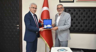 Rektör Çolak'tan, Başkan Bozkurt'a ziyaret
