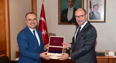 Rektör Kurt'tan Rektör Erdal'a ziyaret