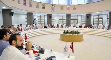 Rektör Prof. Dr. Altun, ERASMUS Öğrencileri ile Bir Araya Geldi