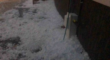 Sivas'ta ceviz büyüklüğünde dolu yağdı, korku dolu anlar kamerada