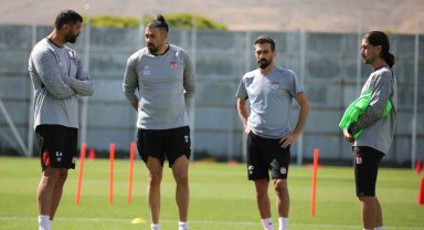 Sivasspor, ara vermedi