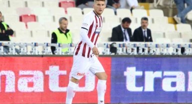 Sivasspor'da Burak Kapacak ilk resmi maçına çıktı
