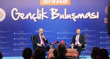 TBMM Başkanı Kurtulmuş gençlerle buluştu