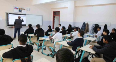 TDV, eğitim yardımlarında deprem bölgesine öncelik veriyor