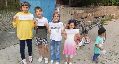 Tomarzalı Çocuklar Sokak Hayvanları İçin El İlanı Hazırladı