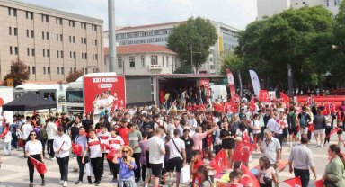 Türkiye Futbol Federasyonu valilik önündeki etkinliklerine devam ediyor