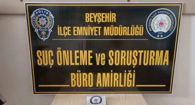 Uyuşturucuyla polise yakalandı