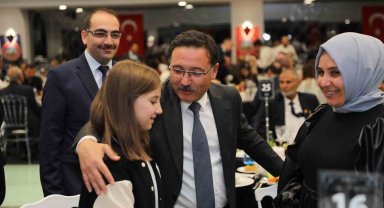 Vali Çiçek, Gaziler Onuruna Yemek Verdi