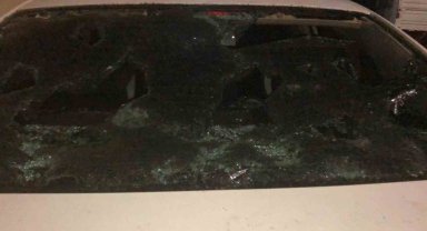 Yumurta büyüklüğünde yağan dolu ilçeyi felç etti