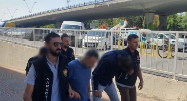 Zehir tacirleri narkotik polisinden kaçamadı