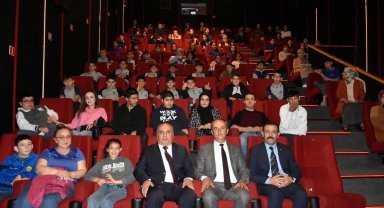 '100. Yılda 100 Etkinlik' etkinliklerinde öğrencilere sinema günü