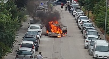 Alev topuna dönen araç büyük paniğe neden oldu