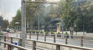 Bakan Yerlikaya: "İçişleri Bakanlığımız Emniyet Genel Müdürlüğü giriş kapısı önüne hafif ticari araçla gelen 2 terörist bombalı saldırı eyleminde bulundu"