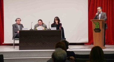 Başkan Ataç: "Cumhuriyeti kimseye kaptırmayacağız"