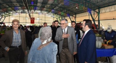 Başkan Bozkurt'tan pazar ziyareti