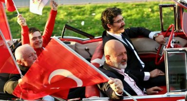 Başkan Çolakbayrakdar: "Cumhuriyetimizin 100. yılını büyük bir coşkuyla kutluyoruz"