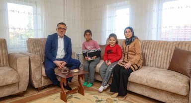 Başkan Savran ev ziyaretlerine devam ediyor